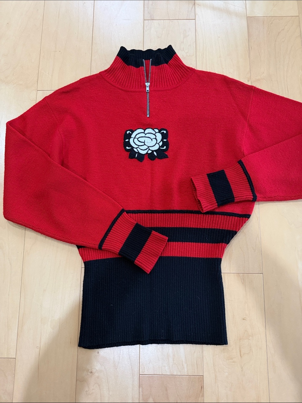 Nils wool  blend  1/4 zip mock neck red black sweater - size M VINTAGE